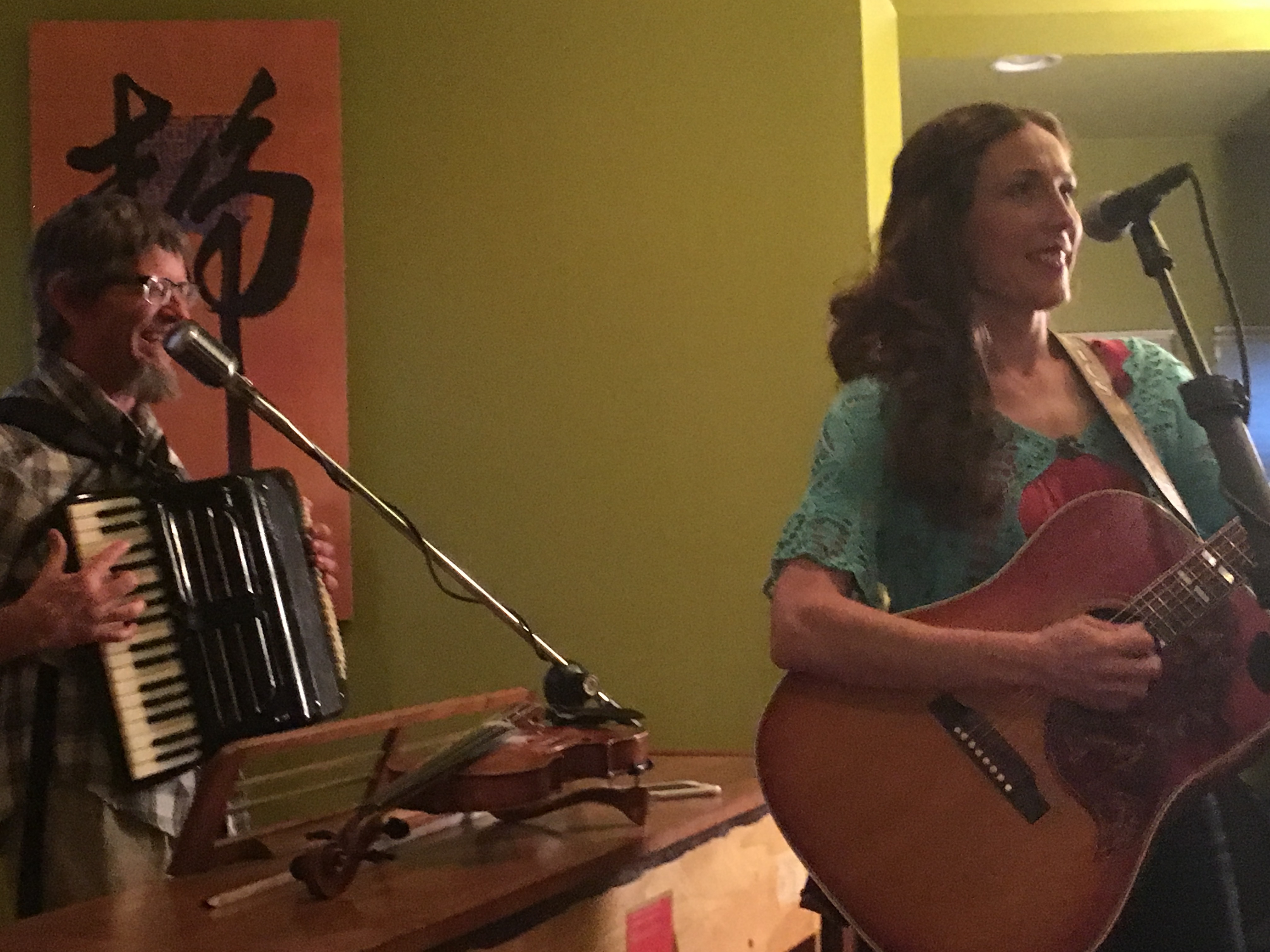 katie glassman live.jpg